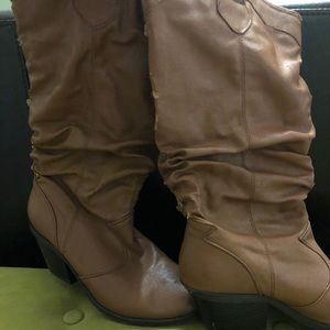 Slouchy brown cowboy boots
